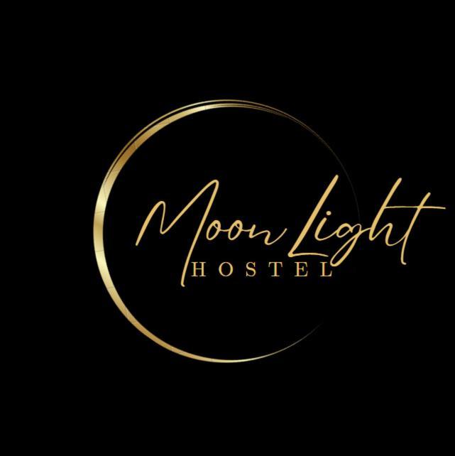 Moonlight Hostel Лвив Екстериор снимка