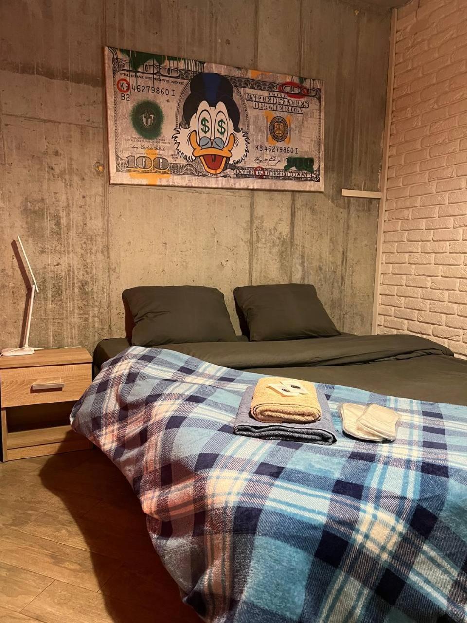 Moonlight Hostel Лвив Екстериор снимка